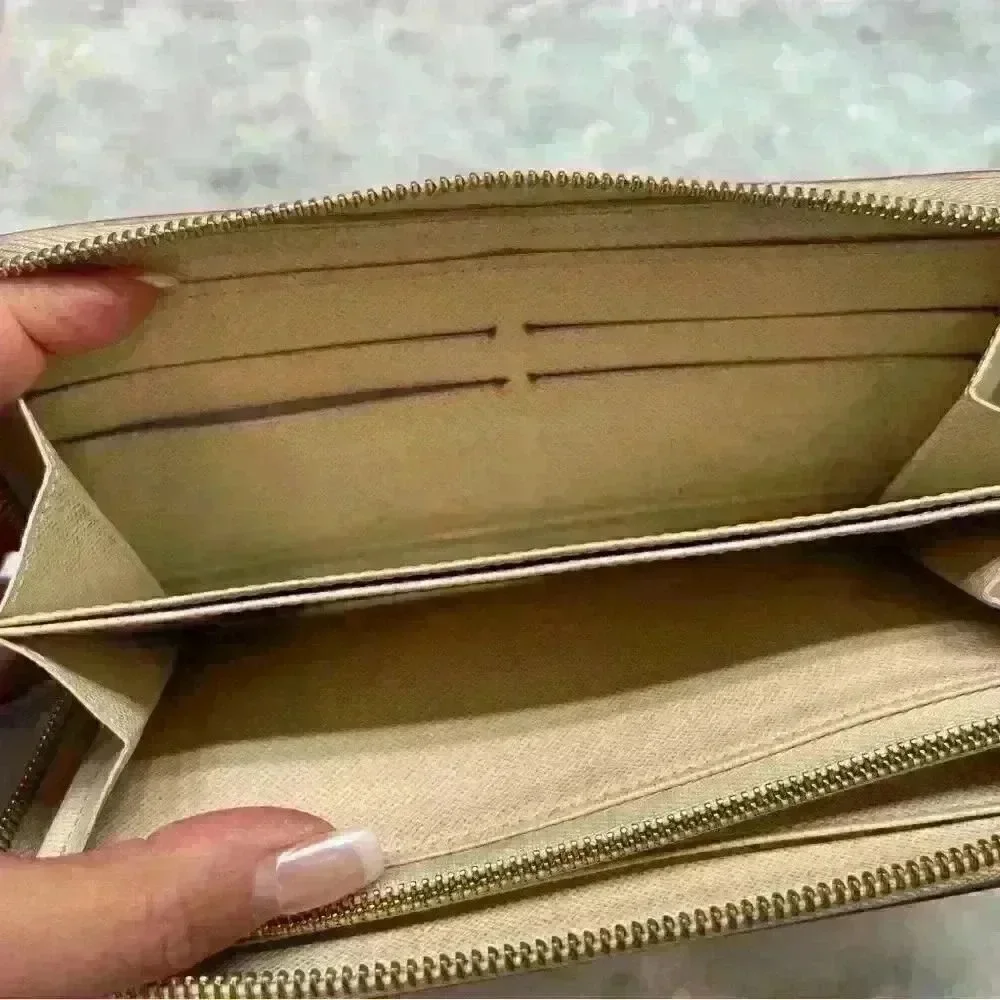 LOUIS VUITTON Damier Azur Pattern Zippy Wallet